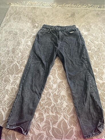 Gri Jean