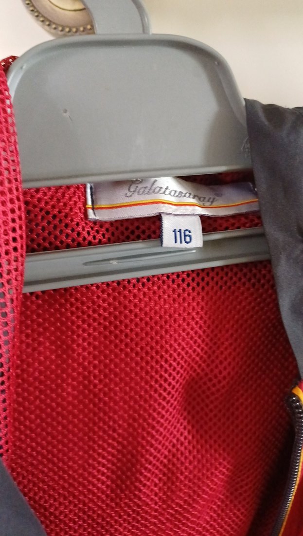 Koyu Kırmızı Fermuarlı Erkek Çocuk Yağmurluk - Görsel 2