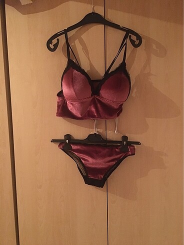 Trendyol & Milla Gülkurusu Pembe Kadife Bralet Takım