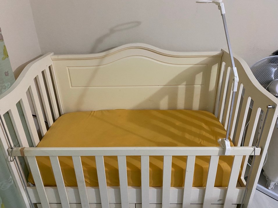 Beyaz Ahşap Bebek Beşiği - Görsel 5