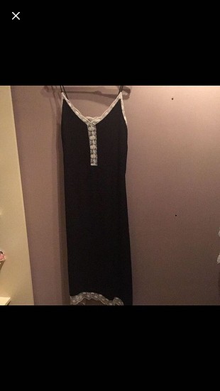 Zara Dantel detaylı orta boy elbise