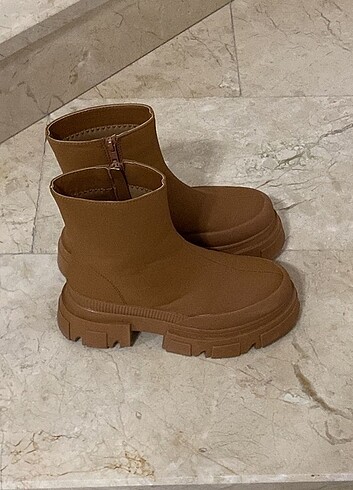 36 Beden Bershka marka 36 numara kadın bot