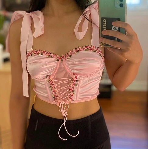 Sheinside Pembe crop