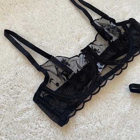 s Beden Bralet takımı
