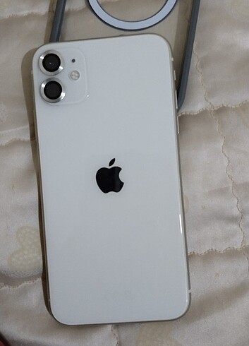 iPhone 11 beyaz 