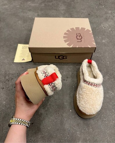 37 Beden camel Renk UGG Tazz Braid