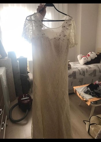 Dantel Kısa Kollu V Yaka Beyaz Gelinlik - Görsel 2