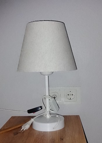 Beyaz Masa abajuru - Görsel 2