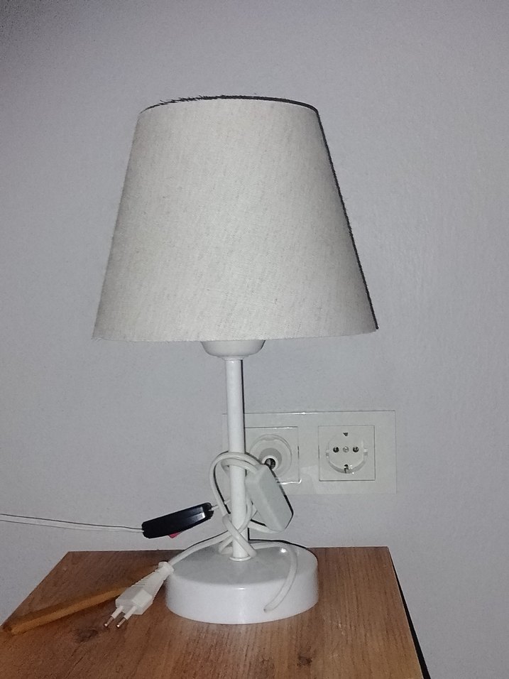 Beyaz Masa abajuru - Görsel 2