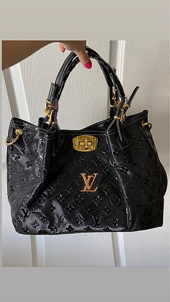 Louis Vuitton SÜPER MODEL SiYAH LOUİS VUİTTON ÇANTA !!!