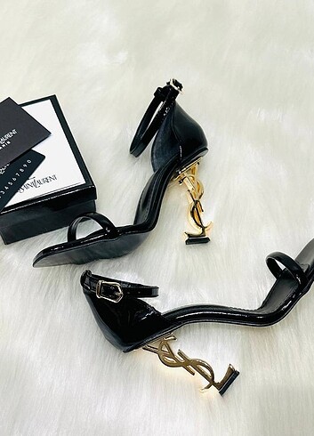 36 Beden siyah Renk YSL TOPUKLU AYAKKABI