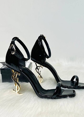 Yves Saint Laurent Ysl topuklu ayakkabı