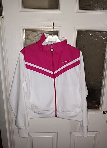 XL Nike yağmurluk.