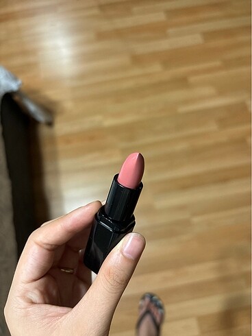 Beden pembe Renk Kiko 406 numara lipstick