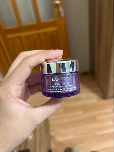 Lancome renergie anti age göz çevredi kremi