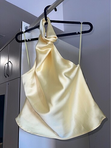 Zara zara saten yellow butter top