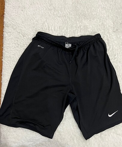 Nike şort