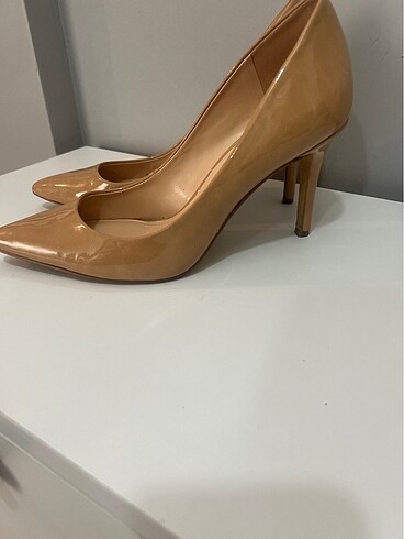37 Beden Bcbg rugan ayakkabı