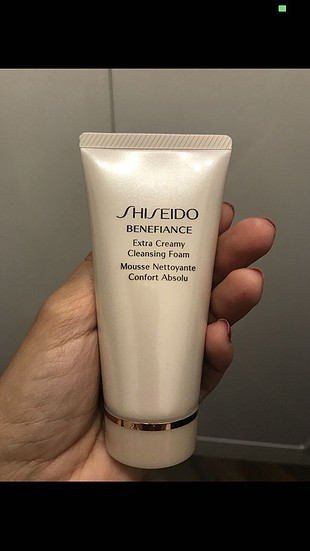 Shiseido Benefiance extra creamy temizleme köpüğü