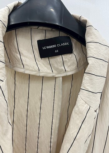 LC Waikiki Bej Çizgili Uzun Kadın Blazer