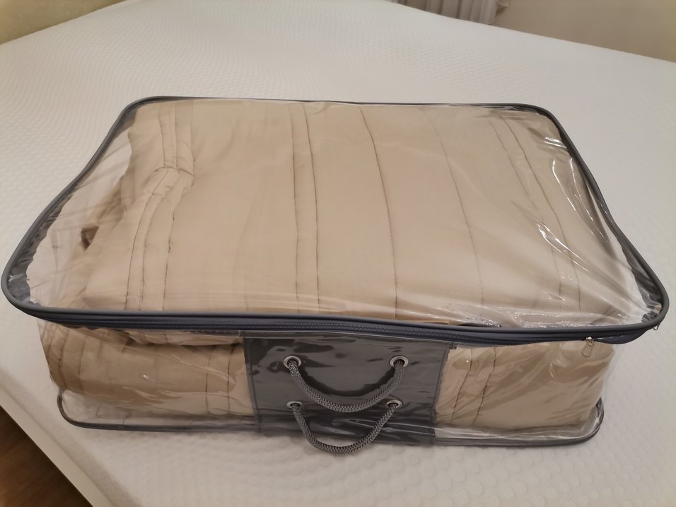 Kahverengi İşlemeli Parlak Yatak Örtüsü - Görsel 3