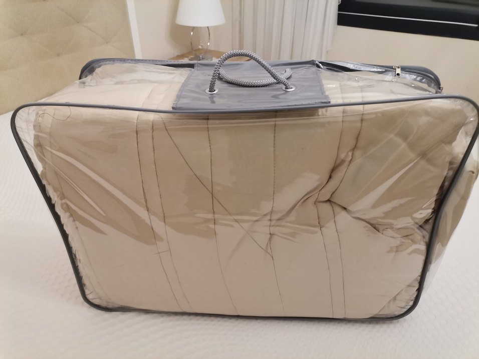 Kahverengi İşlemeli Parlak Yatak Örtüsü - Görsel 4