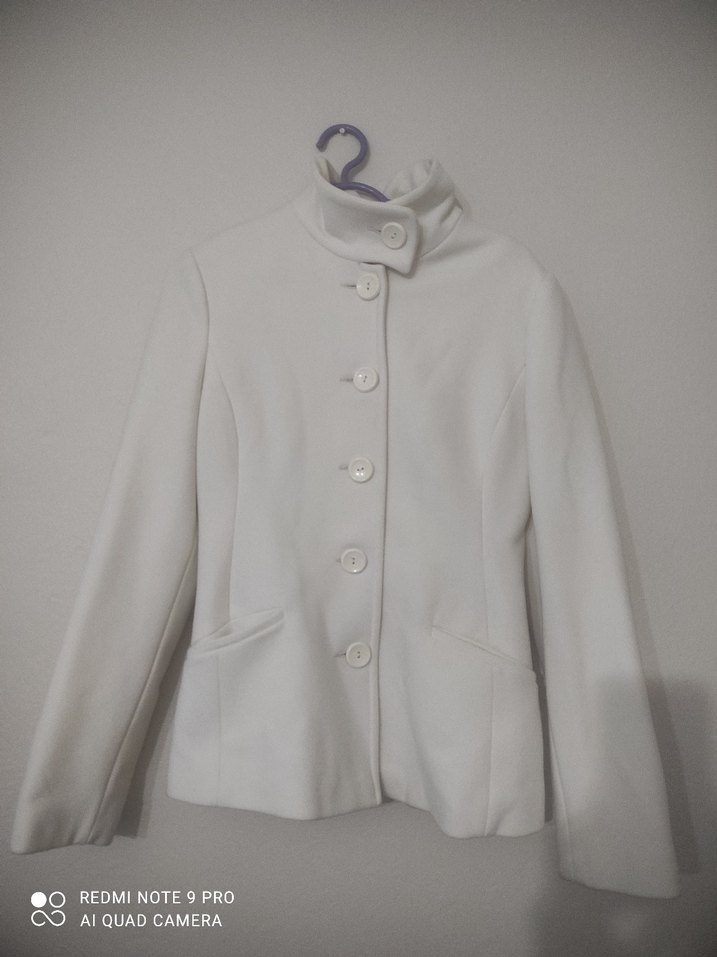 Düğmeli Beyaz Kadın kaşe kaban - Görsel 2