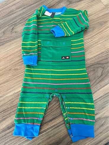 Adidas Lego yeşil bebek tulum