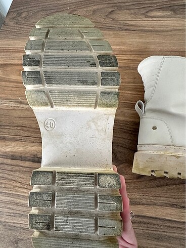 Elle krem rengi bot - Görsel 5