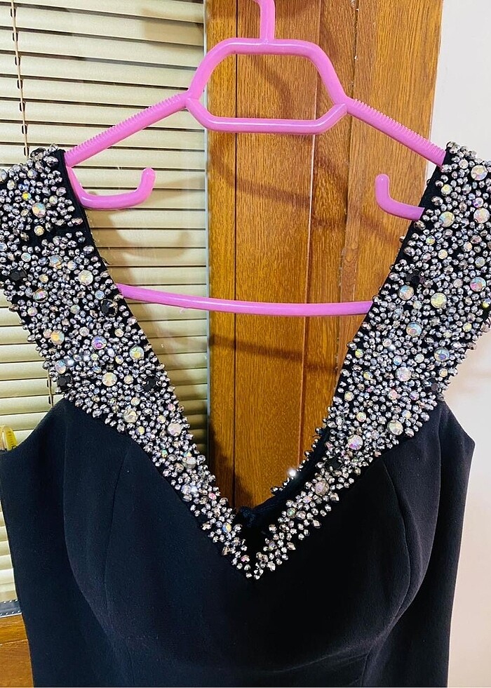 Siyah taşlı balık abiye - Görsel 4