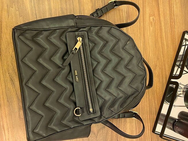 Nine West siyah sırt çantası