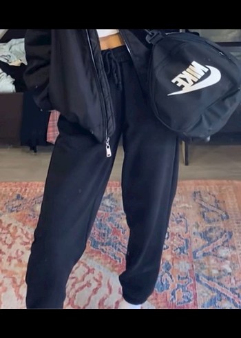 Kadın Siyah Rahat Kesim Eşofman Altı - Görsel 3