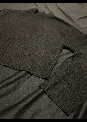 Siyah Boğazlı Kadın Kazak - Görsel 2