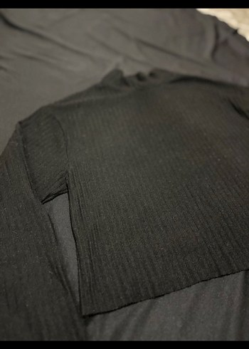 Siyah Boğazlı Kadın Kazak - Görsel 3