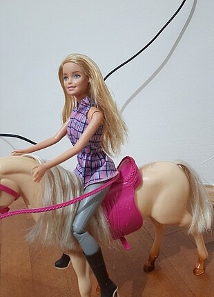 Atlı Barbie Barbie Oyuncak Bebek %20 İndirimli - Gardrops