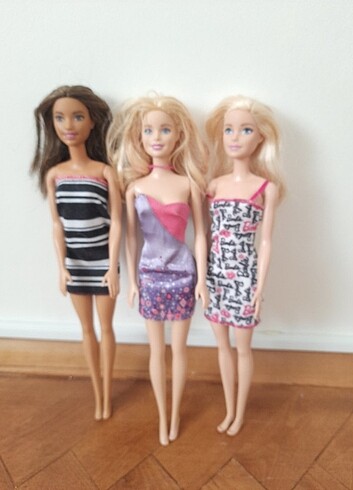 3 Barbie 