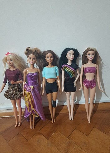 Barbie bebek