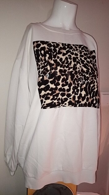 m Beden Leopar desenli sweatshirt 