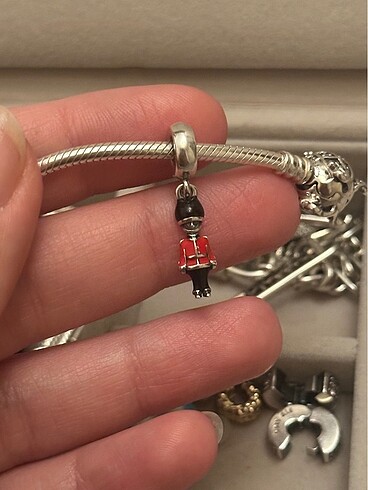 Pandora Kraliyet Askeri Charm