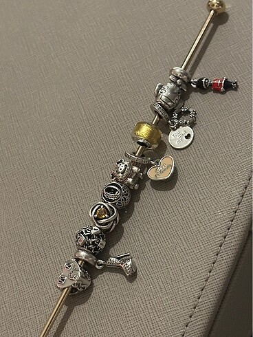 Pandora Pandora Charm?lar