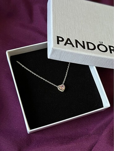 Pandora Asil Kalp Kolye ve 1 adet Charm
