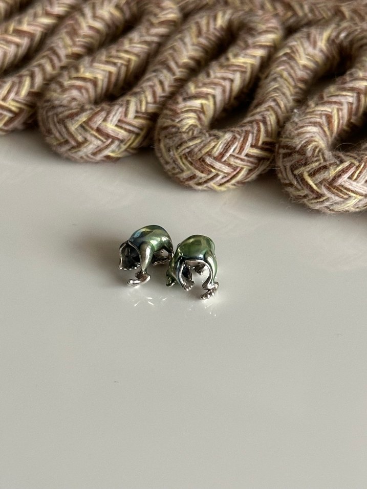 Pandora 2 Adet Sarılan Kurbağa Charm - Görsel 2