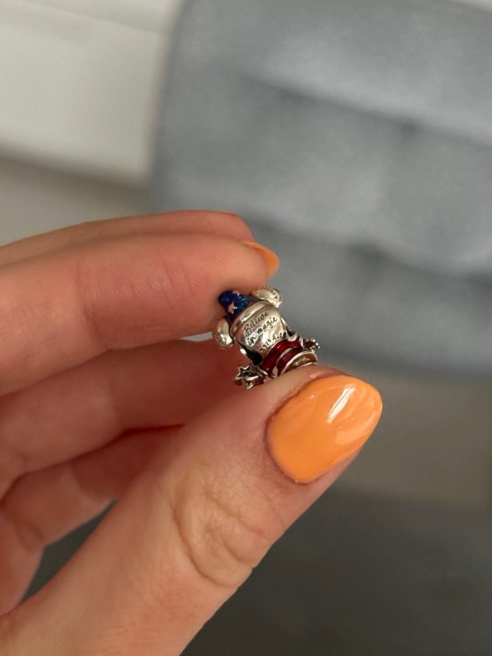 Pandora Disney Mickey Fantasia Charm - Görsel 3