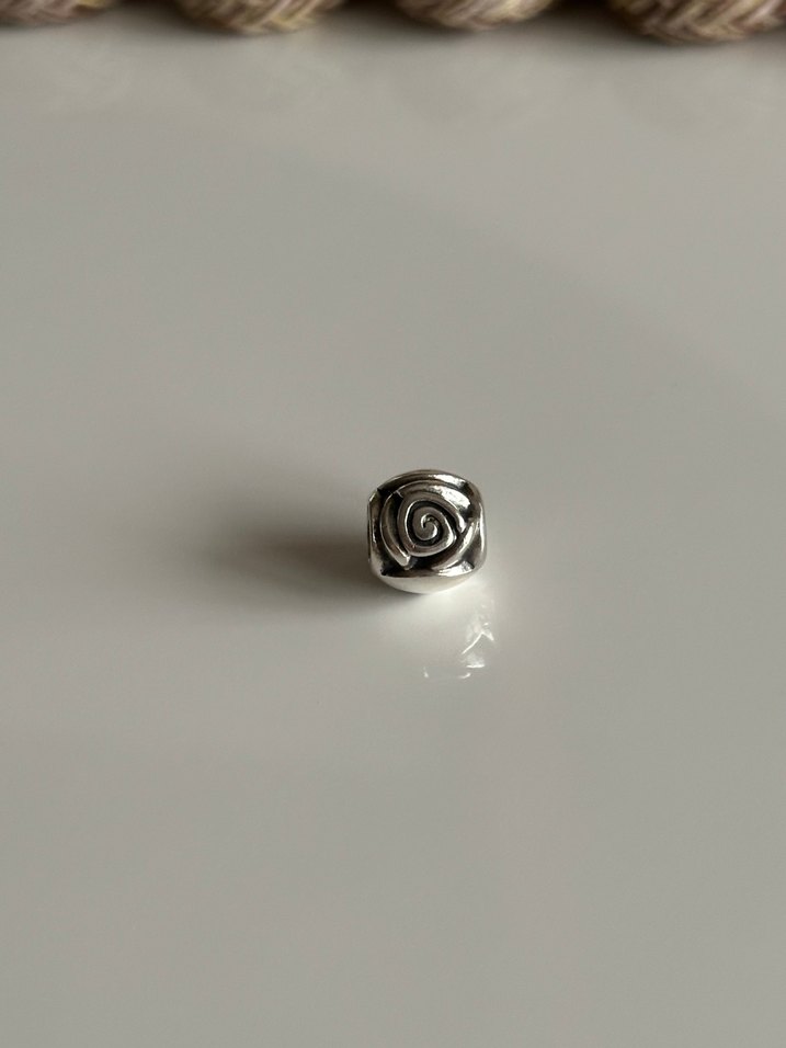 Pandora Gül Charm - Görsel 2