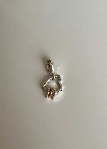 Pandora Vurgulu Kalpler Charm - Görsel 2