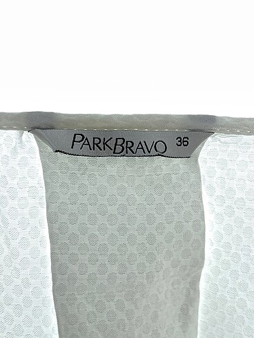 36 Beden beyaz Renk Park Bravo Bluz %70 İndirimli.