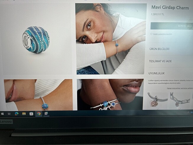 Mavi girdap charm