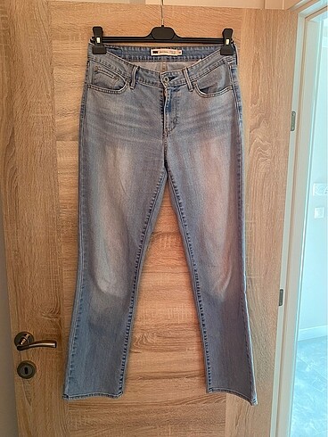 Levis Jean