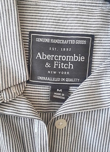 m Beden beyaz Renk Abercrombie gri çizgili kadın gömlek