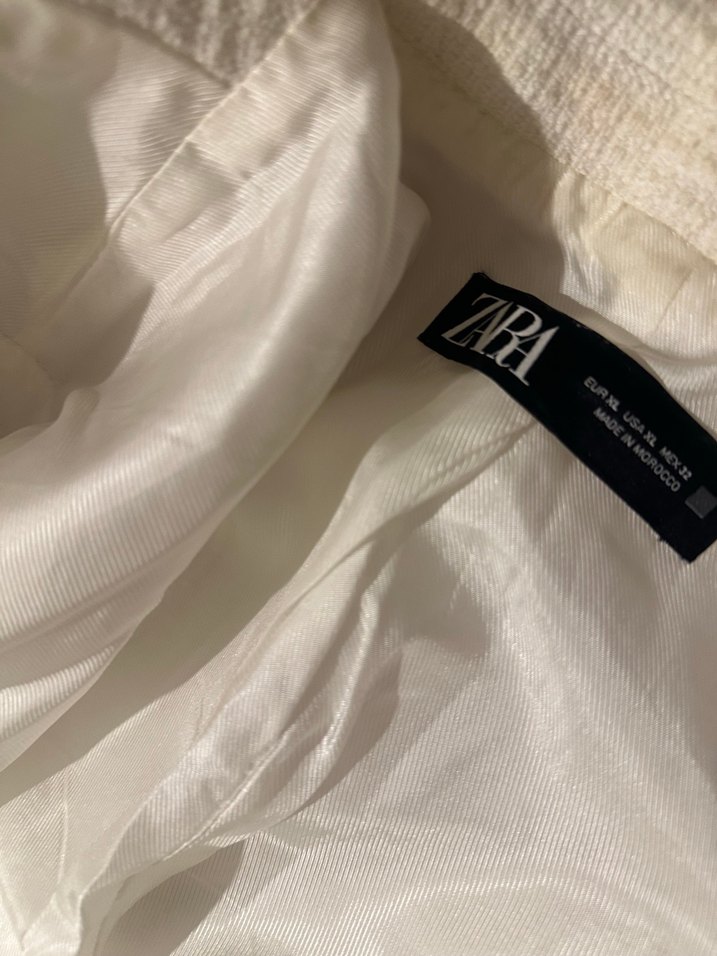 Düğmeli Beyaz Midi Kadın Ceket - Görsel 4